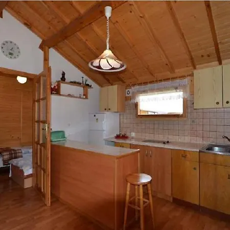 Letniskowy Jbj Irena ポビエロボ