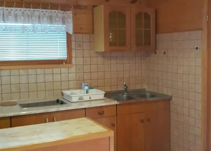 Letniskowy Jbj Irena Сasa de vacaciones *